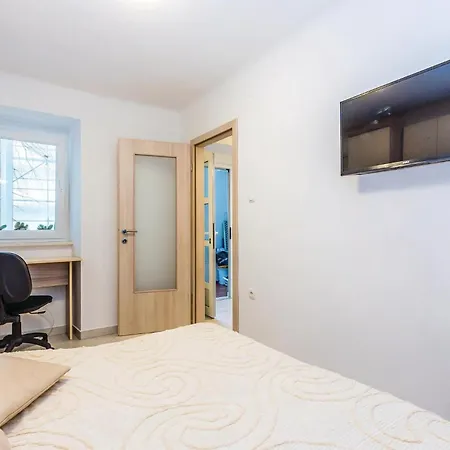 Apartament 1 Bedroom Gorgeous In Rijeka