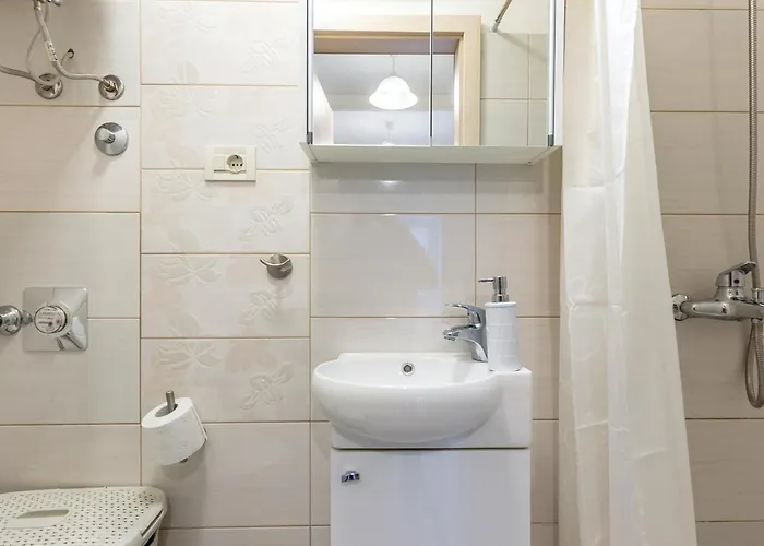 1 Bedroom Gorgeous In * Rijeka
